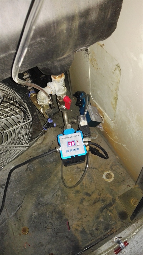 零氣耗B型冷干機使用現場(chǎng).jpg